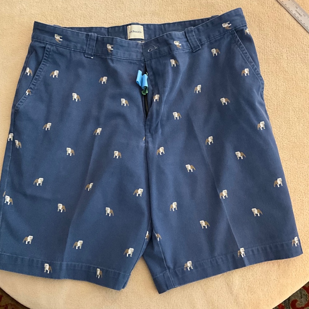 GH Bass and Co. men’s embroidered shorts, size 36